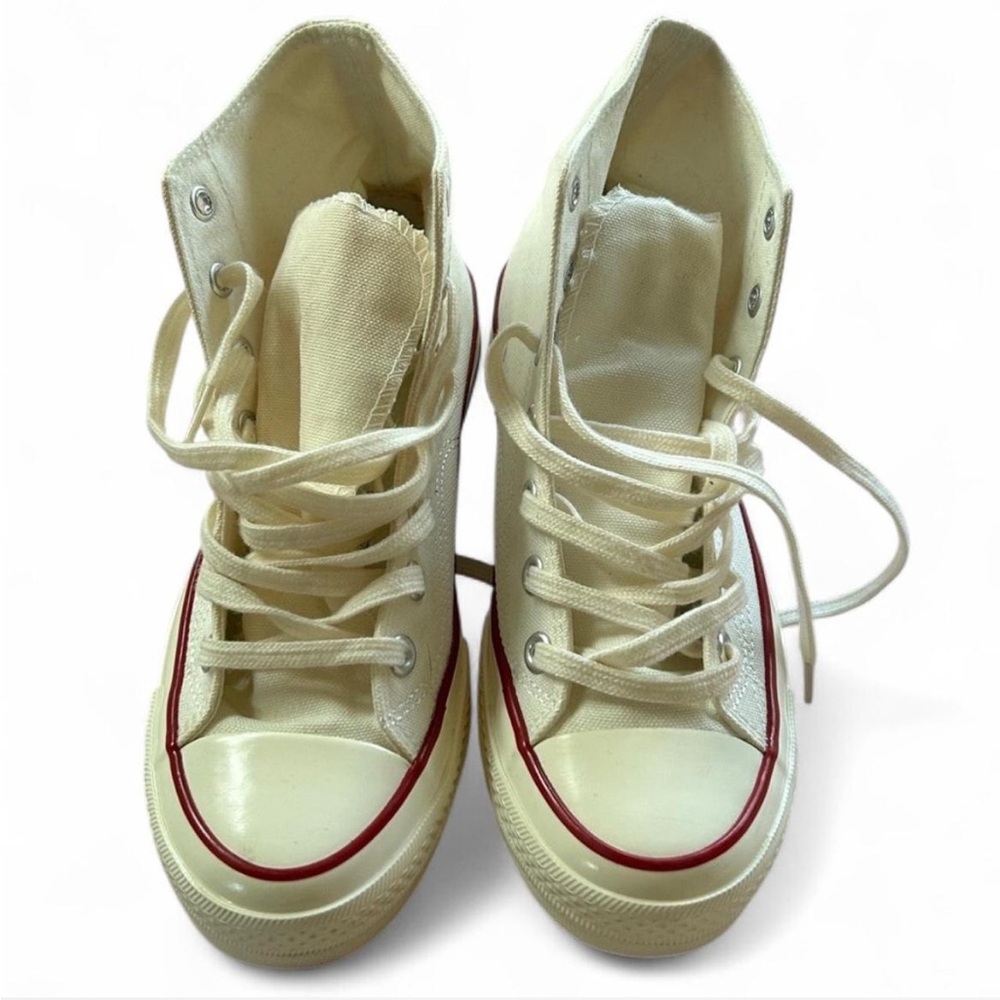 ✨NEW✨High-Top Sneakers